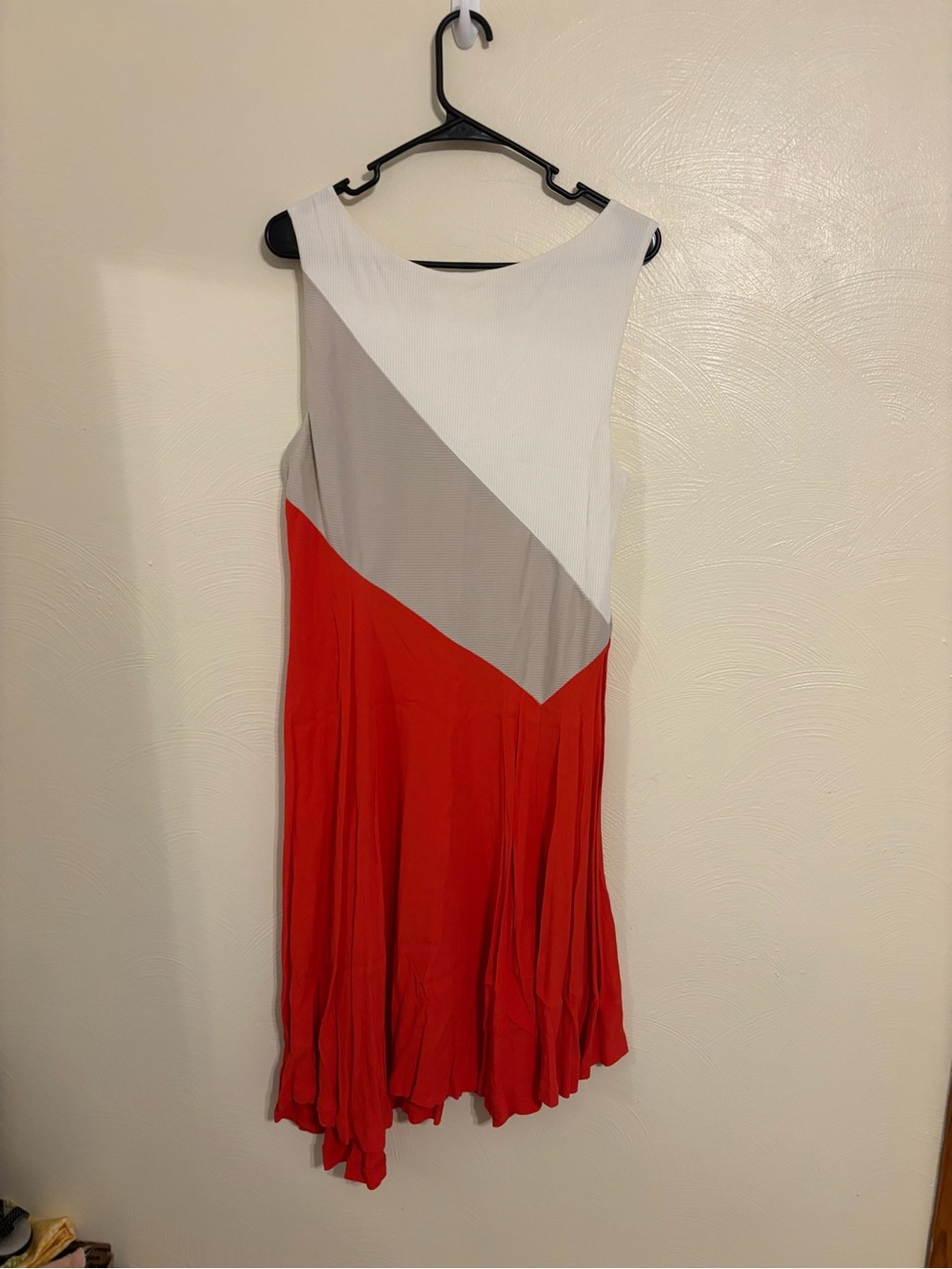 Maeve Anthropologie Large Colorblock Pleated Dress Red White Gray Sleeveless - Picture 8 of 8